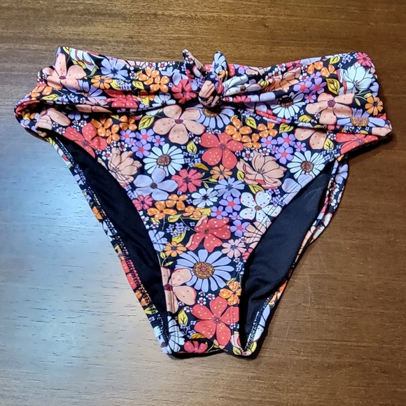 Time and Tru High Waisted Retro Floral Bikini Bottom - Picture 1 of 3